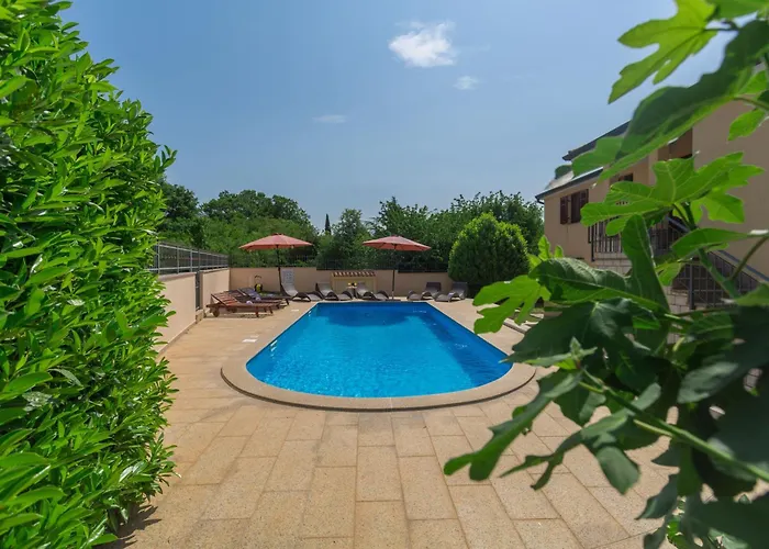 Ferienwohnung Marea 3 Mit Pool Und Meerblick